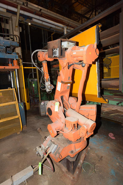 Picture of ABB Six Axis Foundry Rated Industrial Robot with Extractor/Gripper & Die Spray Lubrication Package DCMP-4211