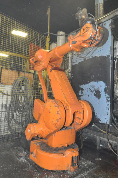 Picture of ABB Six Axis Foundry Rated Industrial Robot with Extractor Package/Gripper for Extracting Die Castings DCMP-4276