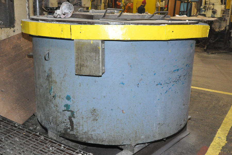 Picture of Dynarad Electric Heated Silicon Carbide Crucible Type Aluminum Melting & Holding Furnace DCMP-4280