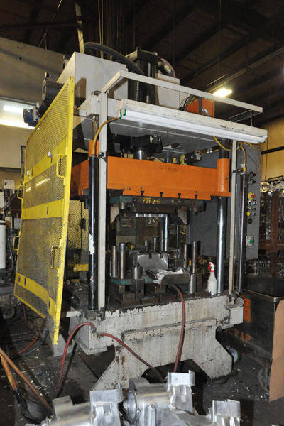 Picture of Parker Hannifin Upgraded with Metal Mechanics Hydraulic Package Four Column (Post) Vertical Hydraulic Die Casting Trim Press DCMP-4293
