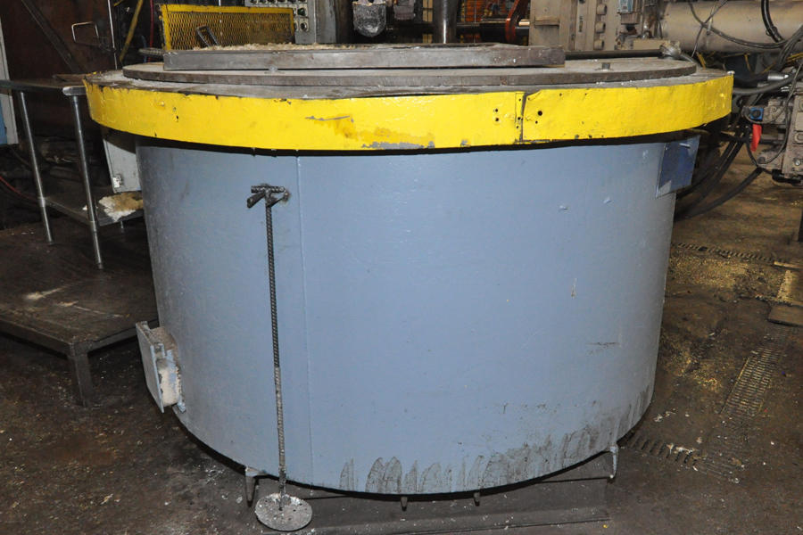 Picture of Dynarad EC-1500 Electric Heated Silicon Carbide Crucible Type Aluminum Melting & Holding Furnace For_Sale DCMP-4297
