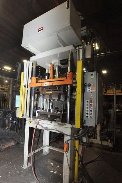 Picture of Metal Mechanics Four Column (Post) Vertical Hydraulic Die Casting Trim Press DCMP-4298