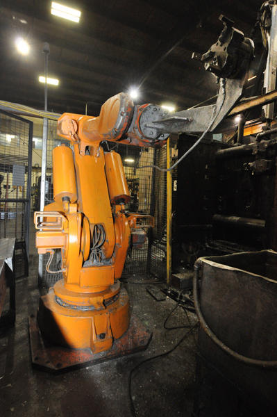 Picture of ABB IRB 6400 Six Axis Foundry Rated Industrial Robot For_Sale DCMP-4299