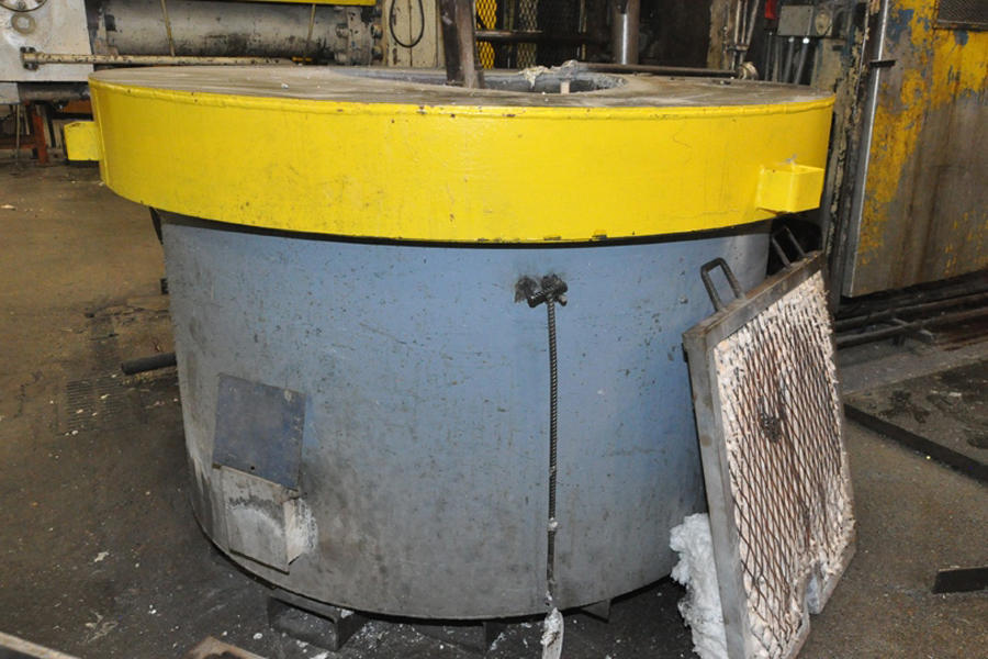 Picture of Dynarad EC-1500 Electric Heated Silicon Carbide Crucible Type Aluminum Melting & Holding Furnace For_Sale DCMP-4309