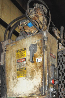 Image of Four Column (Post) Vertical Hydraulic Die Casting Trim Press For_Sale DCM-4334