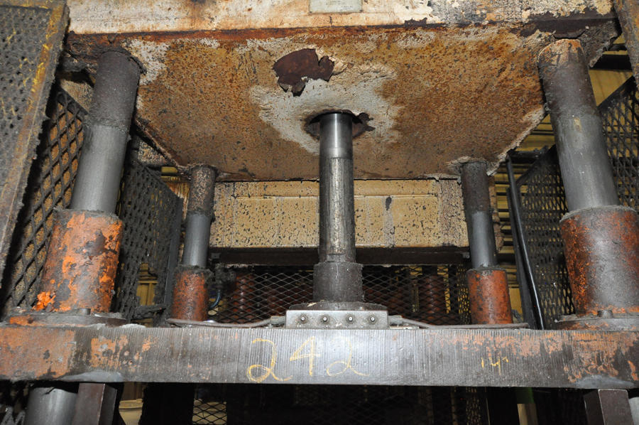 Detailed Pictures of Die Cast Press Trim Press Vertical Die Cast Trimming Press DCMP-4334