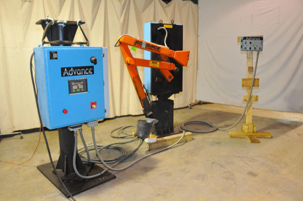 Fotos Detalladas de Advance Products Cucharón Automático para la Fundición y el Fundición a Presión DCMP-4370