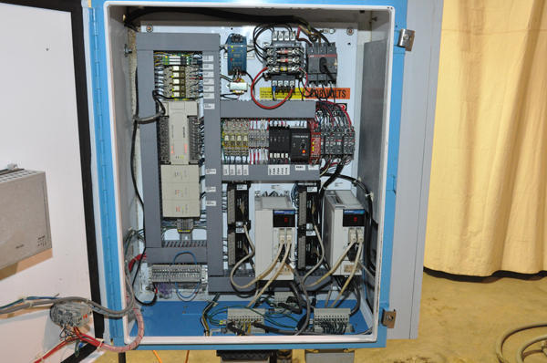 Imagen de Cuchara Automática Multienlace para Operaciones de Fundición a Presión y de Fundición de Aluminio y Latón no Ferrosos En_Venta DCM-4370