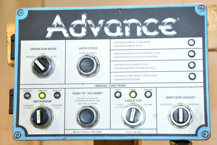 Fotos Detalladas de Advance Products Cucharón Automático para la Fundición y el Fundición a Presión DCMP-4370
