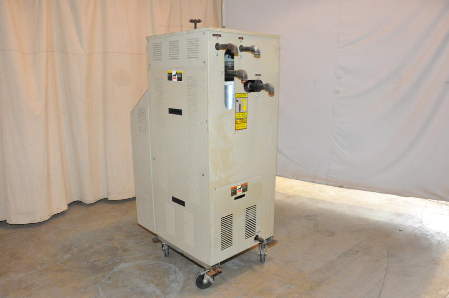 La Foto De Sterlco S9016-J1 Unidad de Control de Temperatura del Calentador de Proceso de Aceite Caliente Portátil de Una Zona con Circuito de Agua de Enfriamiento En_Venta DCMP-4375