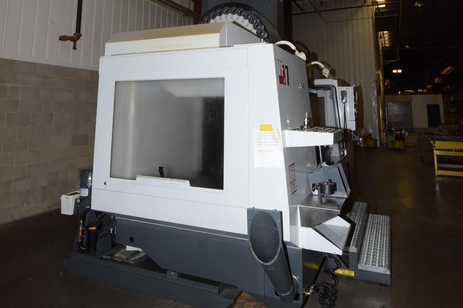 Detailed Pictures of Haas 4 Axis CNC Vertical Machining Centers DCMP-4399