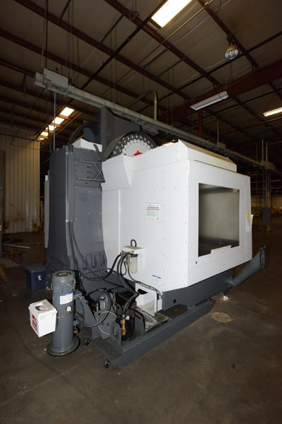 Detailed Pictures of Haas 4 Axis CNC Vertical Machining Centers DCMP-4399