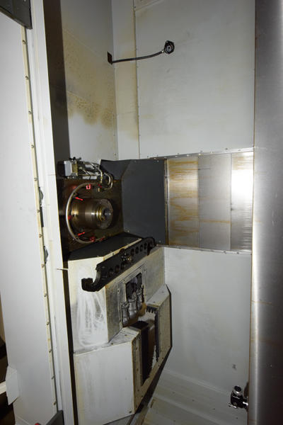 Detailed Pictures of Haas 4 Axis CNC Vertical Machining Centers DCMP-4399