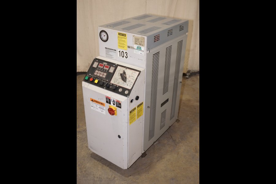 La Foto De Sterlco M2B2016-M1 Unidad de Control de Temperatura del Calentador de Proceso de Aceite Caliente Portátil de Una Zona con Circuito de Agua de Enfriamiento En_Venta DCMP-4419