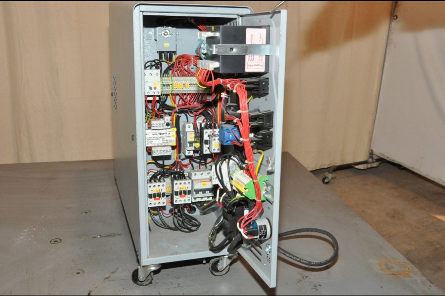 Picture of Tool-temp Single Zone Portable Hot Water Process Heater Temperature control Unit DCMP-4437