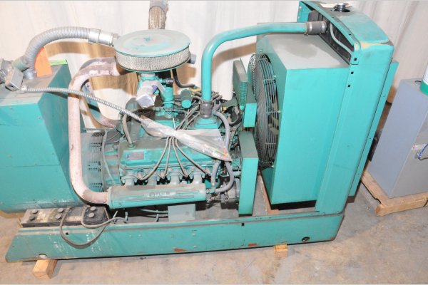 Detailed Pictures of Onan (Machine_Type_Short) DCMP-4459