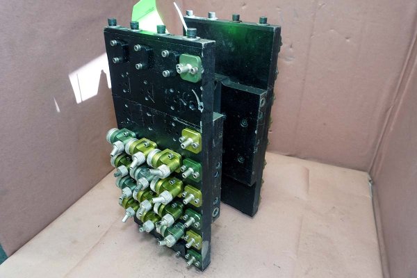 Picture of Rimrock Robot Spray Manifold Multi-Link Automatic Reciprocating Die Lubrication Sprayer for Die Casting and Foundry Operations For_Sale DCMP-4466