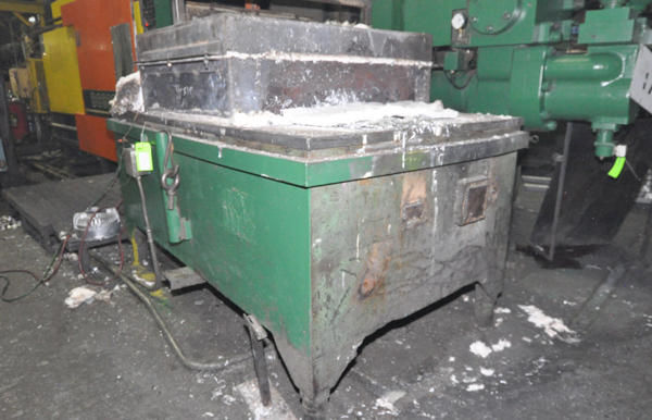 La Foto De Lindberg MPH Horno de Retención de Aluminio de Baja Energía y Alta Eficiencia con Calefacción Eléctrica DCMP-4499