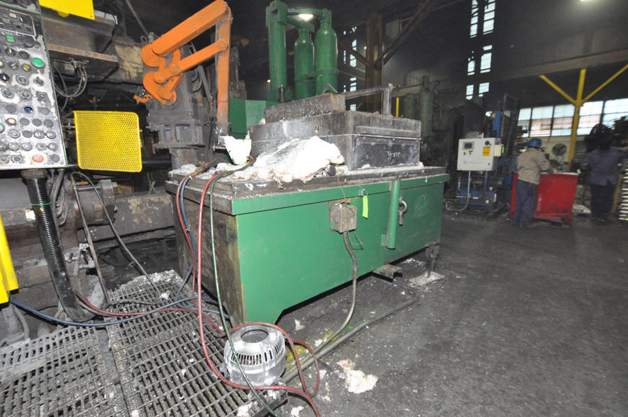 La Foto De Lindberg MPH Modelo 62-H1816-L-SP Horno Eléctrico de Aluminio de Baja Energía En_Venta DCM-4499