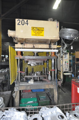 Picture of Metal Mechanics 35 Four Column (Post) Vertical Hydraulic Die Casting Trim Press For_Sale DCMP-4500