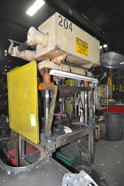 Picture of Metal Mechanics Four Column (Post) Vertical Hydraulic Die Casting Trim Press DCMP-4500