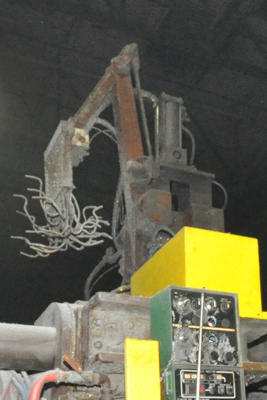 Detailed Pictures of Toshiba Cold Chamber Die Casting Machine DCMP-4502 Detailed Pictures of Toshiba Cold Chamber Die Casting Machine DCMP-4502