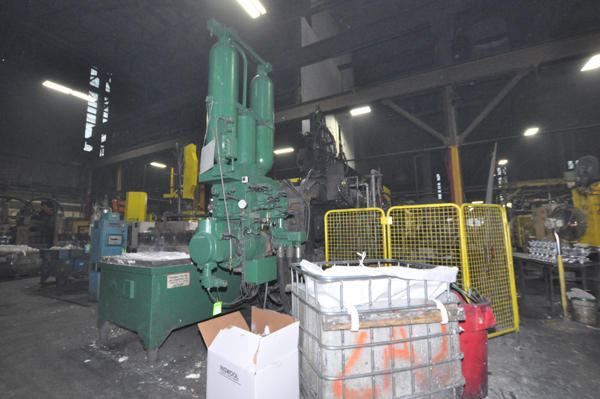 Detailed Pictures of Toshiba Cold Chamber Die Casting Machine DCMP-4502 Detailed Pictures of Toshiba Cold Chamber Die Casting Machine DCMP-4502