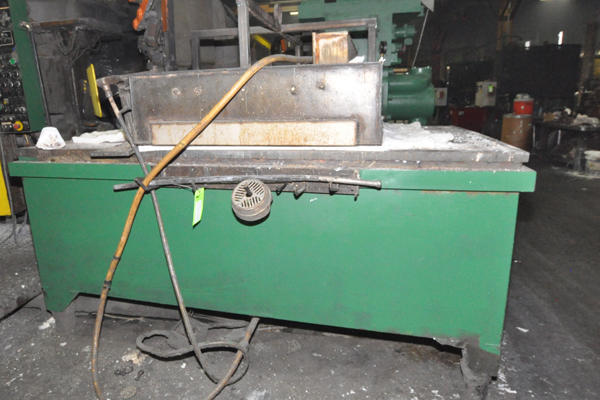 Detailed Pictures of Toshiba Cold Chamber Die Casting Machine DCMP-4502 Detailed Pictures of Toshiba Cold Chamber Die Casting Machine DCMP-4502