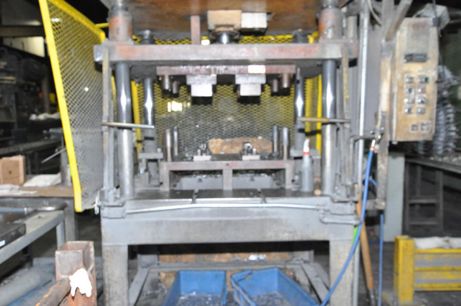 Picture of Metal Mechanics Model 35 Vertical Die Cast Trimming Press For_Sale DCM-4526