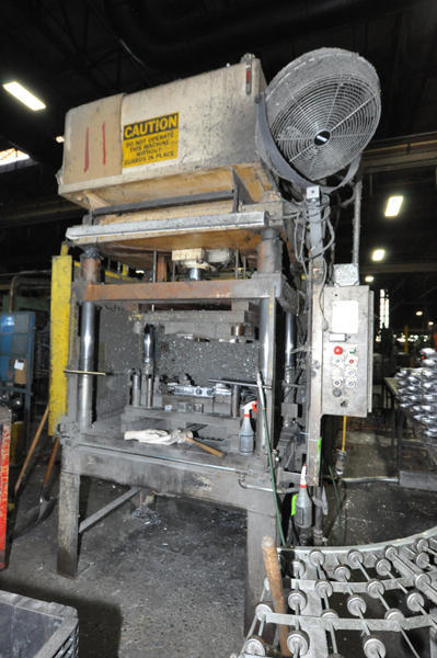 Picture of Metal Mechanics Four Column (Post) Vertical Hydraulic Die Casting Trim Press DCMP-4530