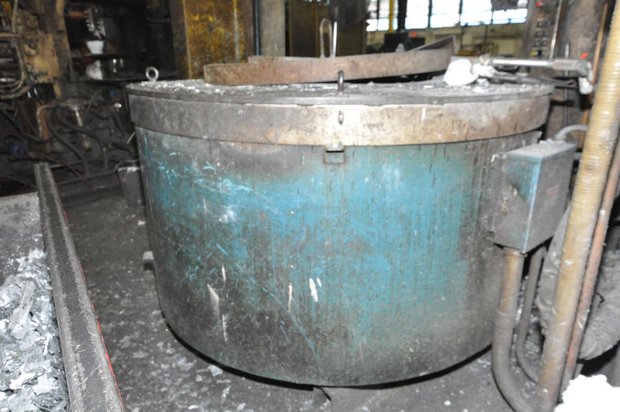 Picture of Dynarad EC 2400 Electric Heated Silicon Carbide Crucible Type Aluminum Melting & Holding Furnace For_Sale DCMP-4539