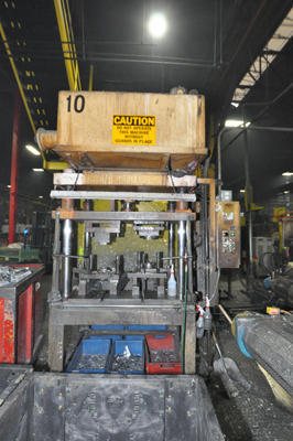 Picture of Metal Mechanics 35 Four Column (Post) Vertical Hydraulic Die Casting Trim Press For_Sale DCMP-4545