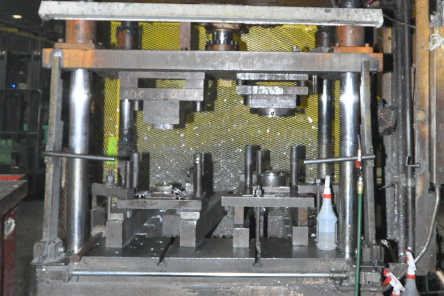 Picture of Metal Mechanics Model 35 Vertical Die Cast Trimming Press For_Sale DCM-4545