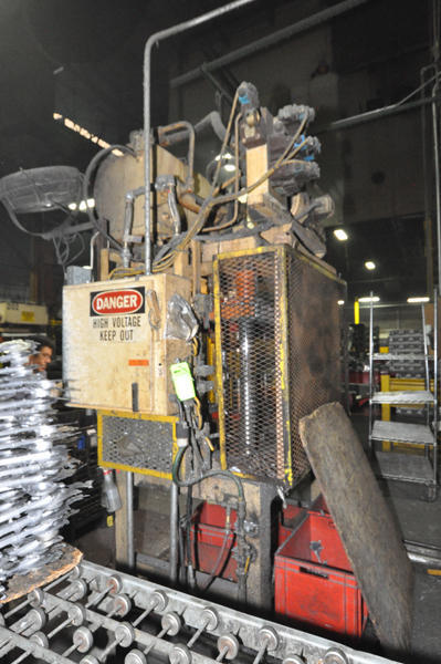 Image of Four Column (Post) Vertical Hydraulic Die Casting Trim Press For_Sale DCM-4551