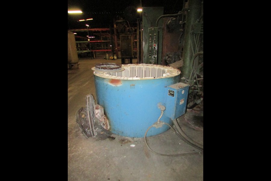 Picture of Dynarad Electric Heated Silicon Carbide Crucible Type Aluminum Melting & Holding Furnace DCMP-4640