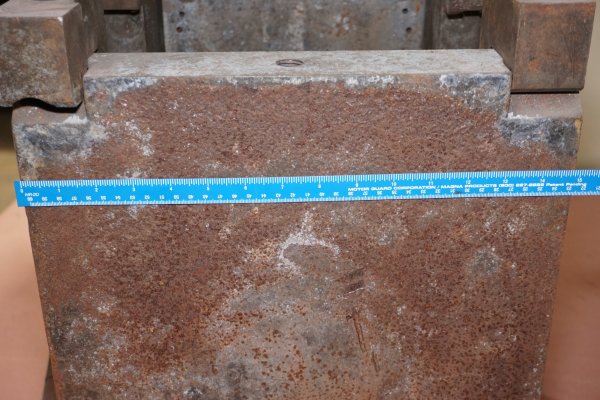 Detailed Pictures of DME Standard Duty, Single Unit, Hot Chamber Zinc master unit die holder DCMP-4714