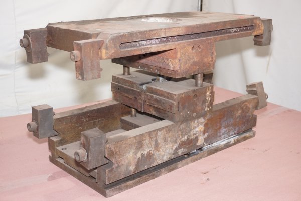 Picture of DME Model DC-1012-Z Standard Duty, Double Unit, Hot Chamber Zinc master unit die holder For_Sale DCM-4721