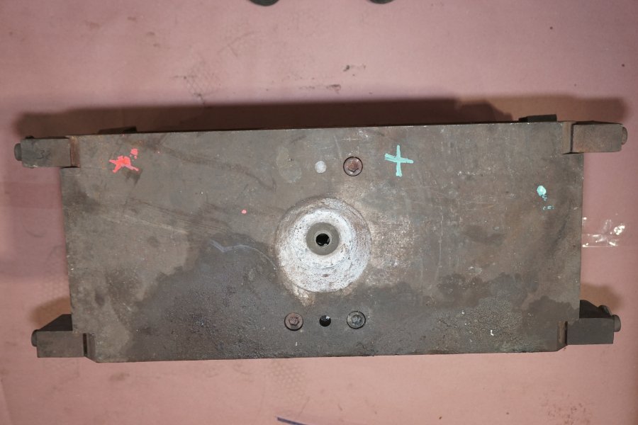 Detailed Pictures of DME Standard Duty, Double Unit, Hot Chamber Zinc master unit die holder DCMP-4721