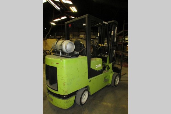 Detailed Pictures of Clark Forklift DCMP-4730
