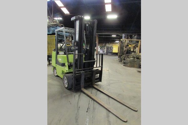 Detailed Pictures of Clark Forklift DCMP-4730