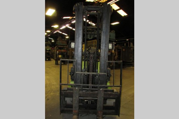 Detailed Pictures of Clark Forklift DCMP-4730