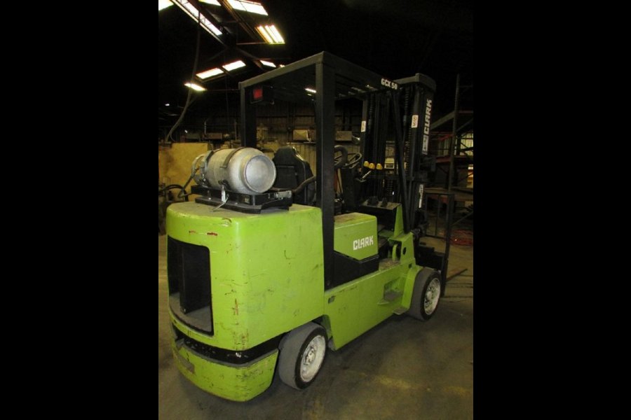 Detailed Pictures of Clark Forklift DCMP-4730 Detailed Pictures of Clark Forklift DCMP-4730