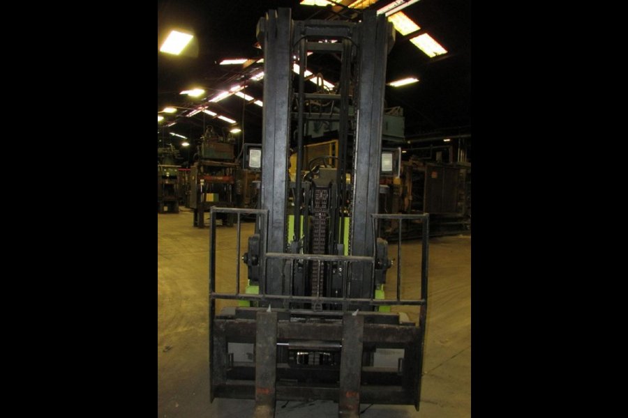 Detailed Pictures of Clark Forklift DCMP-4730 Detailed Pictures of Clark Forklift DCMP-4730