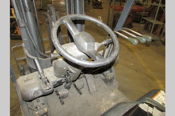 Detailed Pictures of Komatsu Forklift DCMP-4731