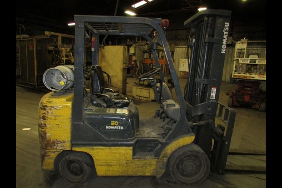 Detailed Pictures of Komatsu Forklift DCMP-4731 Detailed Pictures of Komatsu Forklift DCMP-4731