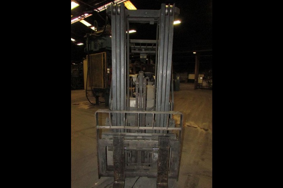 Detailed Pictures of Komatsu Forklift DCMP-4731 Detailed Pictures of Komatsu Forklift DCMP-4731