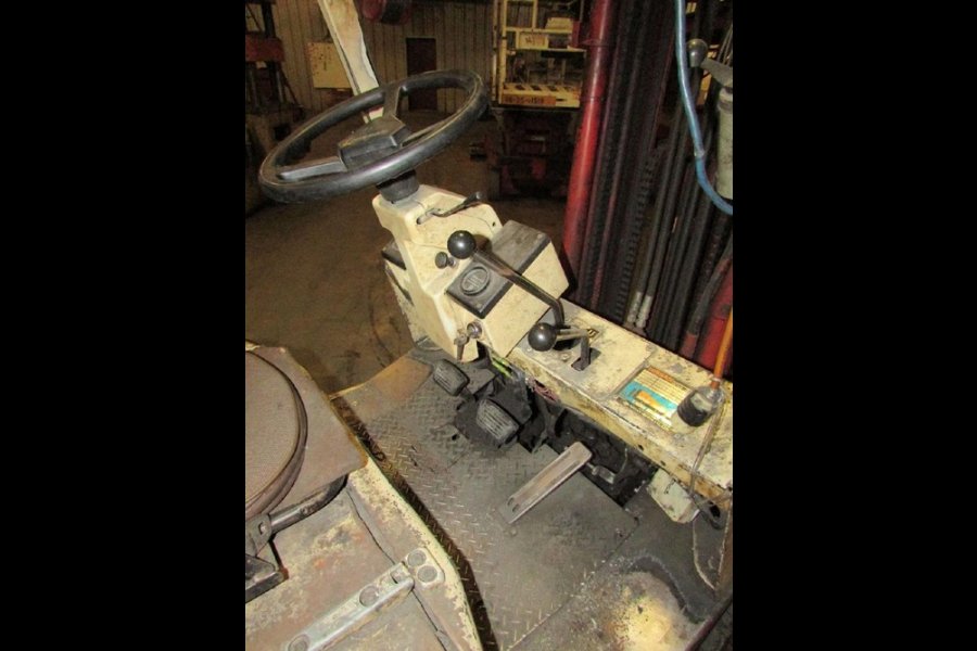 Detailed Pictures of Nissan Forklift DCMP-4732 Detailed Pictures of Nissan Forklift DCMP-4732