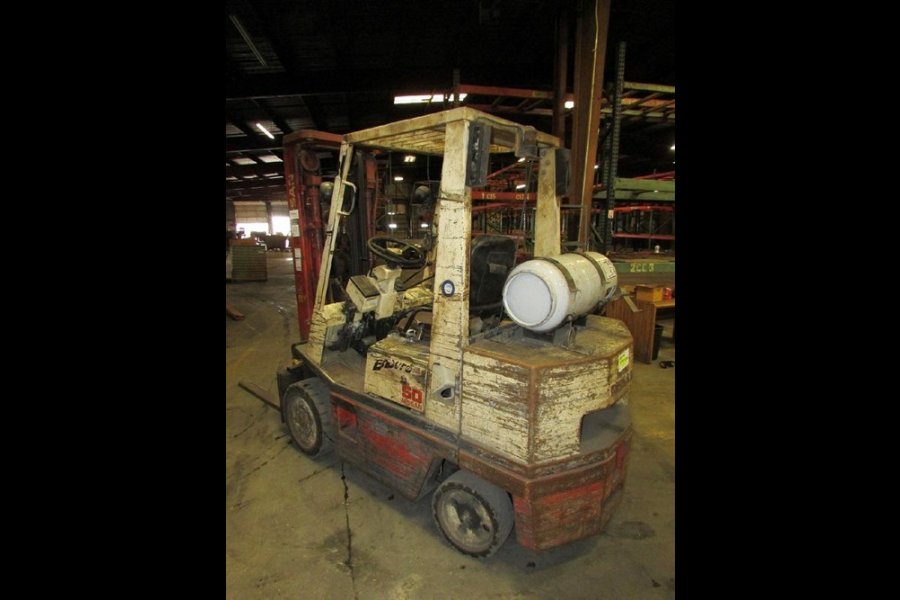 Detailed Pictures of Nissan Forklift DCMP-4732 Detailed Pictures of Nissan Forklift DCMP-4732