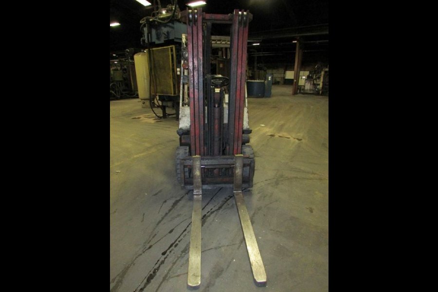 Detailed Pictures of Nissan Forklift DCMP-4732 Detailed Pictures of Nissan Forklift DCMP-4732