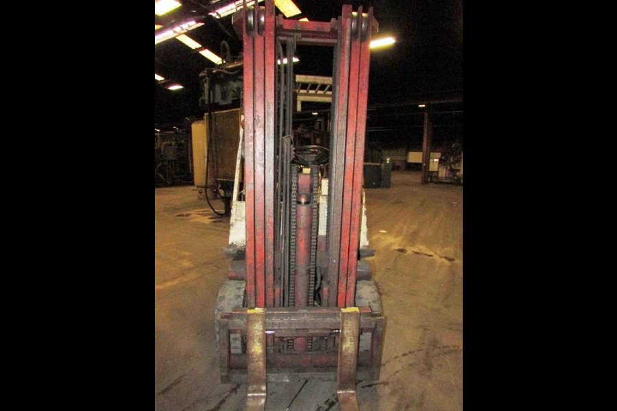 Detailed Pictures of Nissan Forklift DCMP-4732 Detailed Pictures of Nissan Forklift DCMP-4732